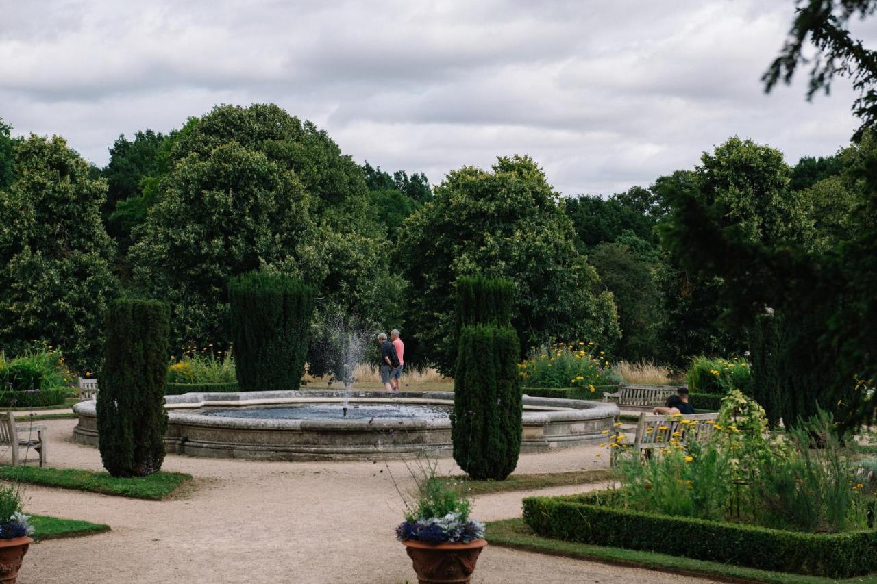 Ashridge House Hotel เบิร์กเคมสเต็ด ภายนอก รูปภาพ