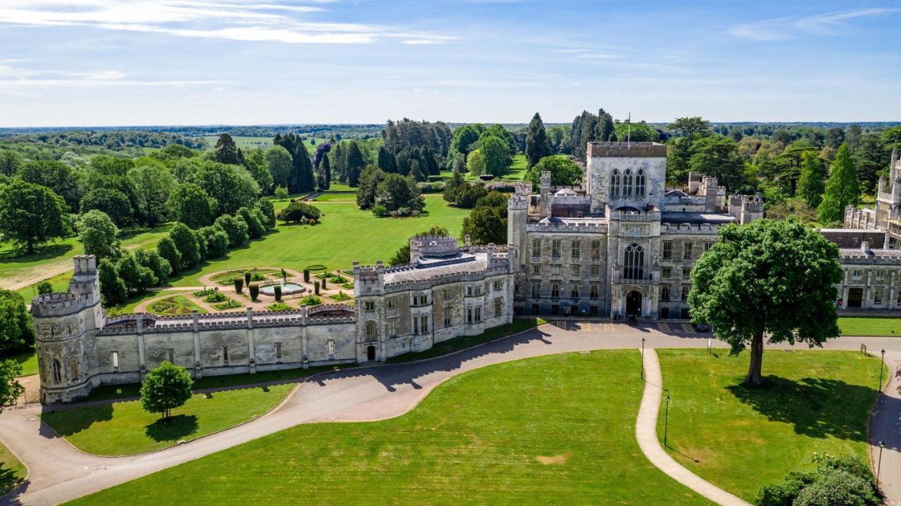 Ashridge House Hotel เบิร์กเคมสเต็ด ภายนอก รูปภาพ