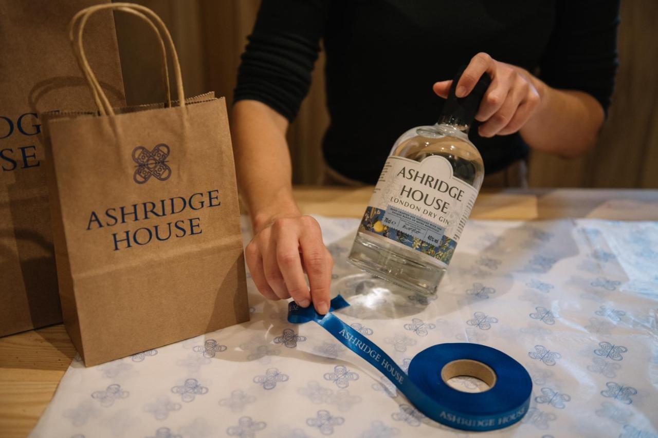 Ashridge House Hotel เบิร์กเคมสเต็ด ภายนอก รูปภาพ